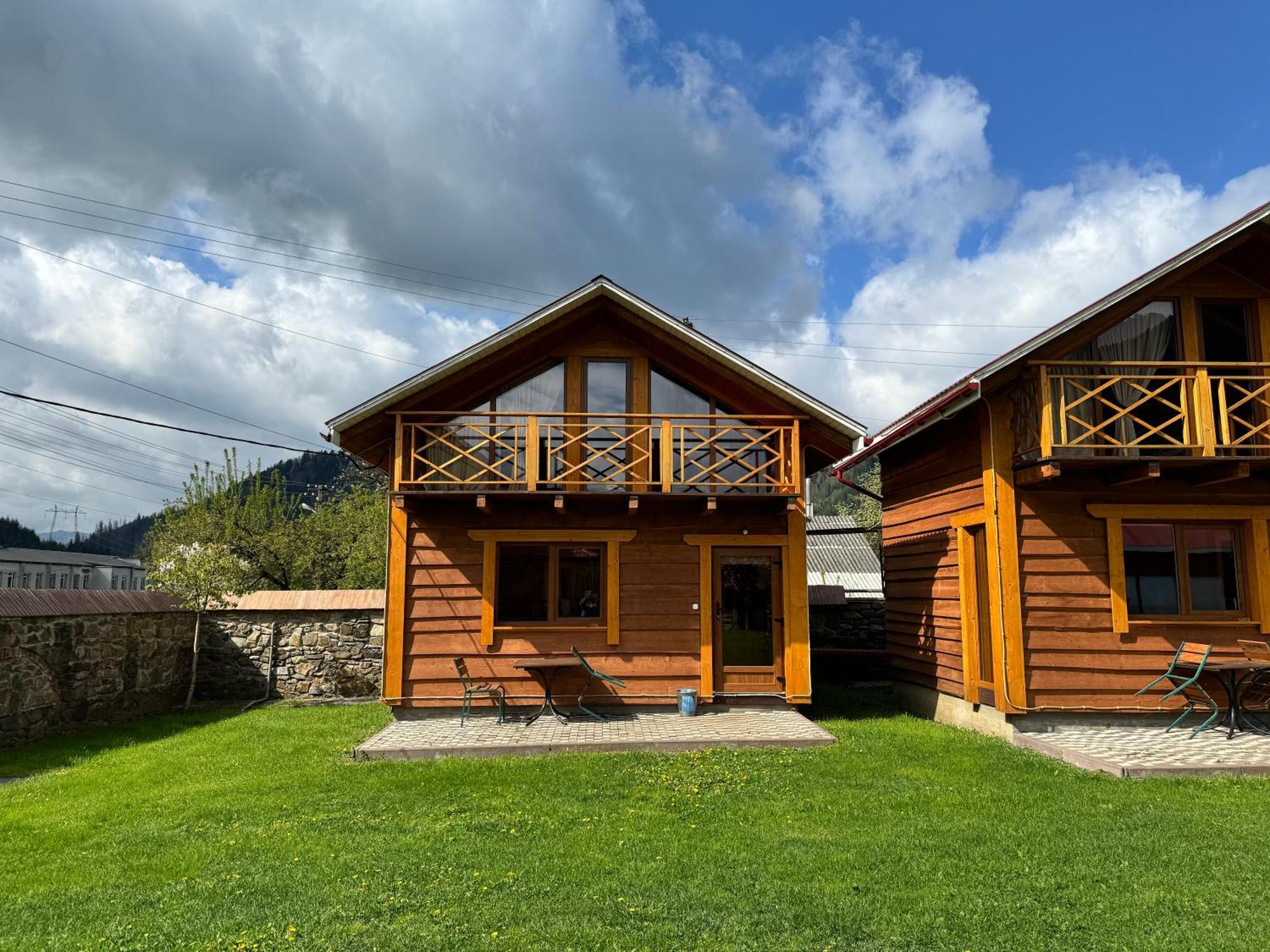 Eco Centr Zrub Hotel Maydan Екстериор снимка