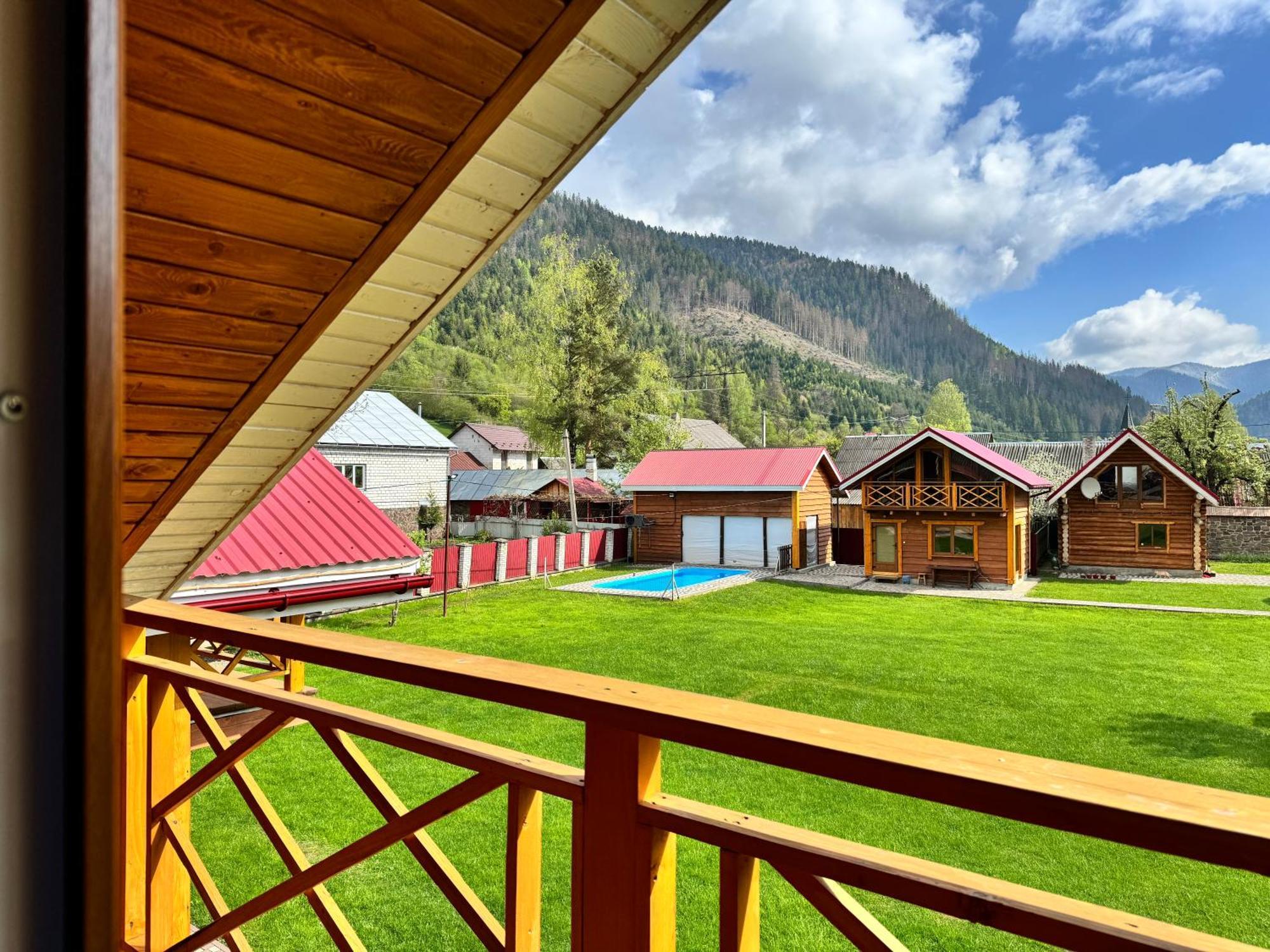 Eco Centr Zrub Hotel Maydan Екстериор снимка