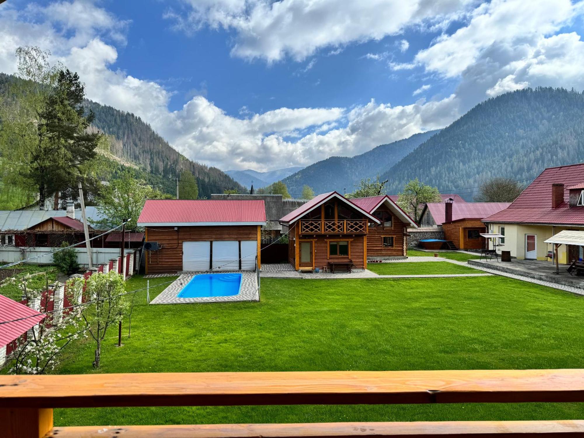 Eco Centr Zrub Hotel Maydan Екстериор снимка