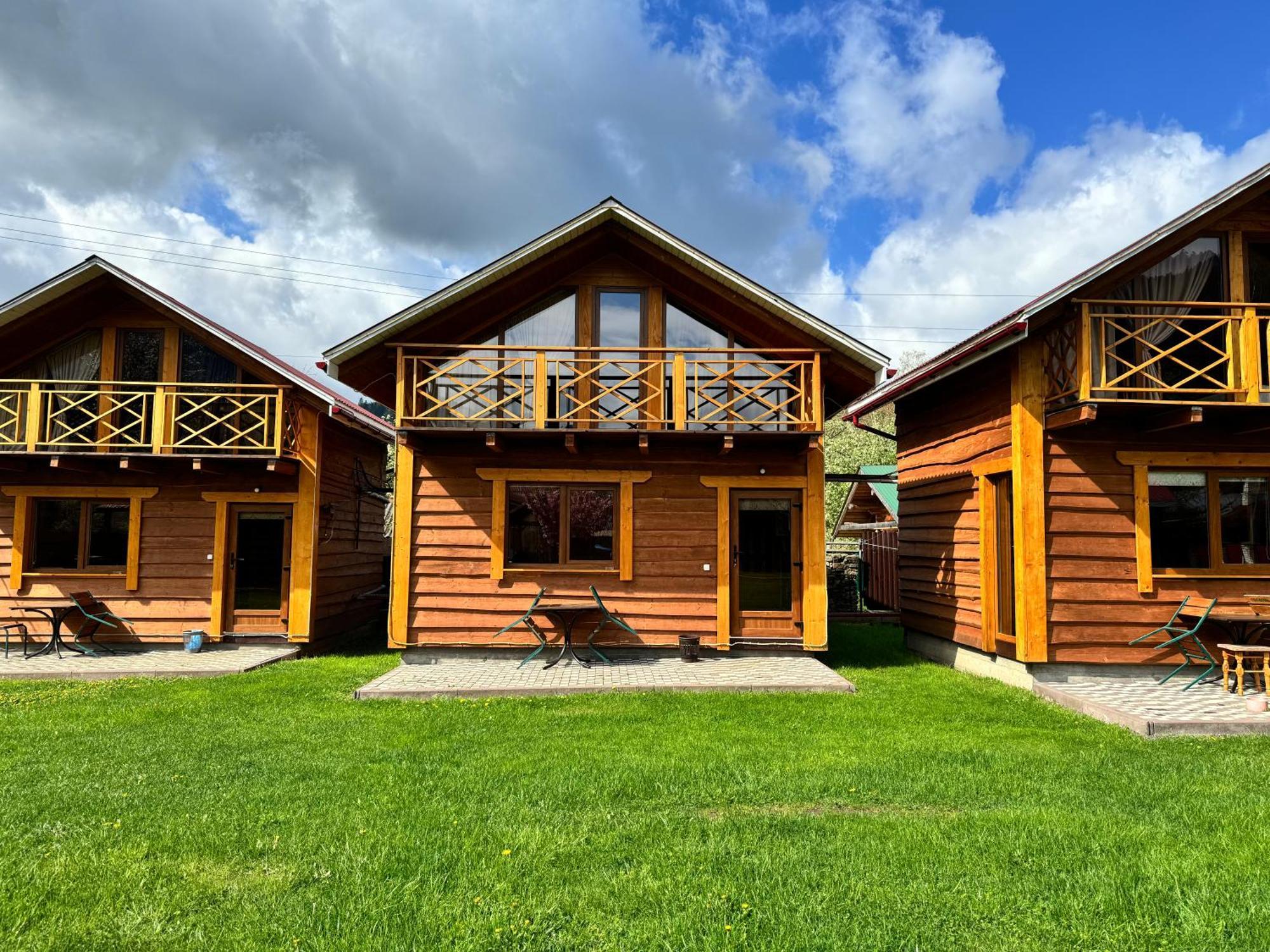 Eco Centr Zrub Hotel Maydan Екстериор снимка