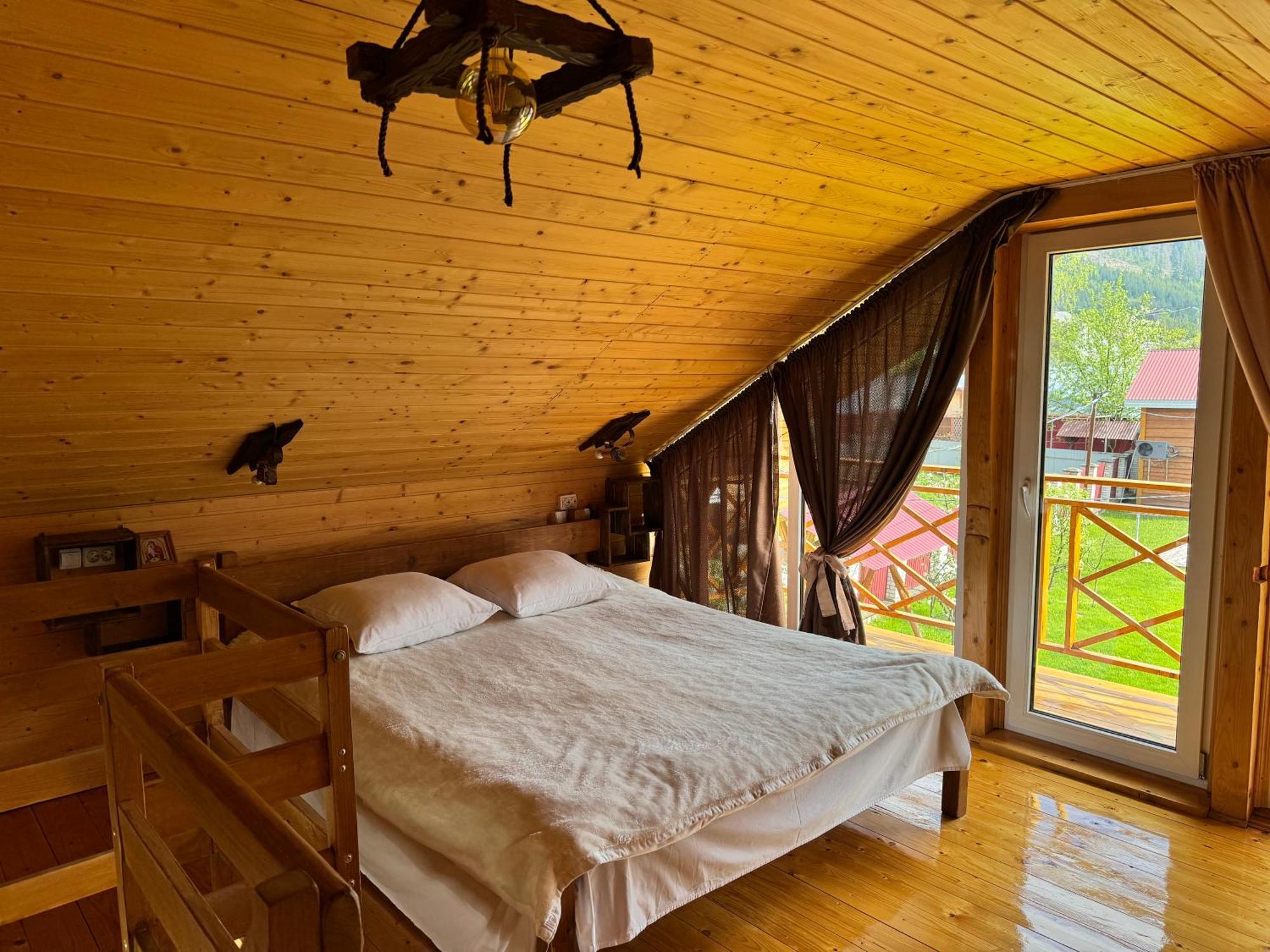 Eco Centr Zrub Hotel Maydan Екстериор снимка