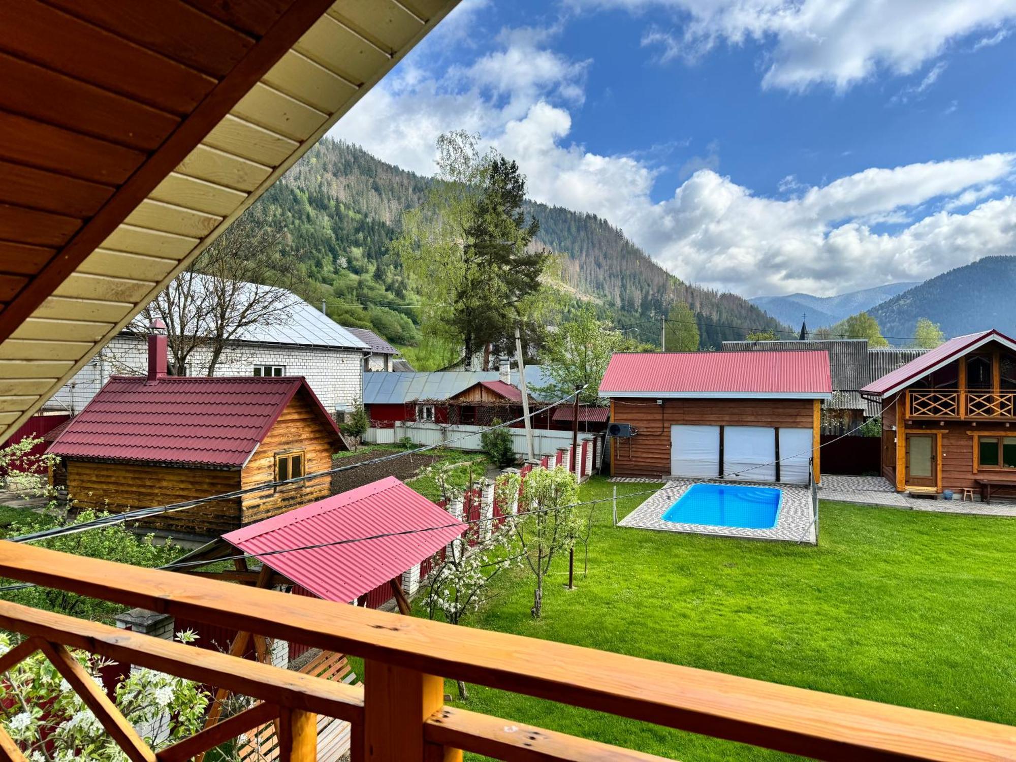Eco Centr Zrub Hotel Maydan Екстериор снимка