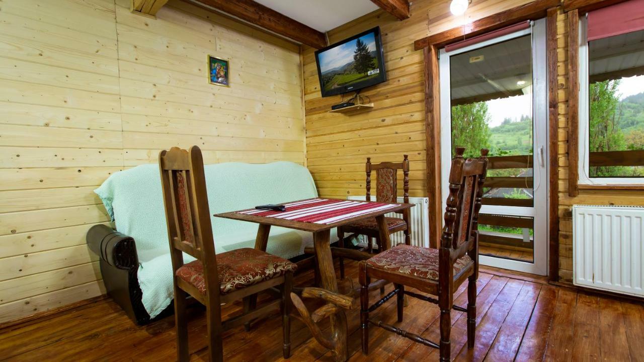 Eco Centr Zrub Hotel Maydan Екстериор снимка